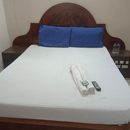 Sree Balaji Hotel - Lodge Kanyakumari Bagian luar foto