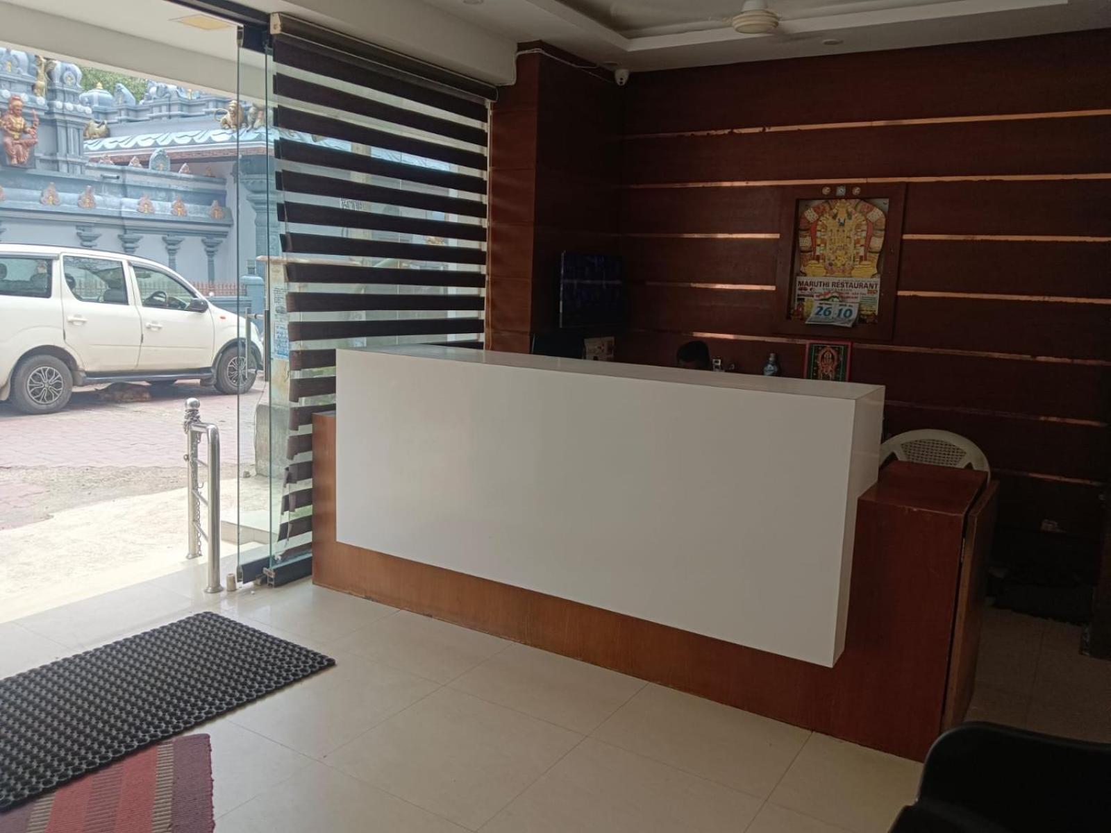 Sree Balaji Hotel - Lodge Kanyakumari Bagian luar foto